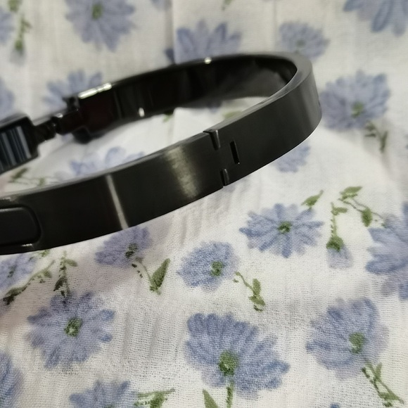 Hermes Black Thin Matte Bracelet - Picture 4 of 10